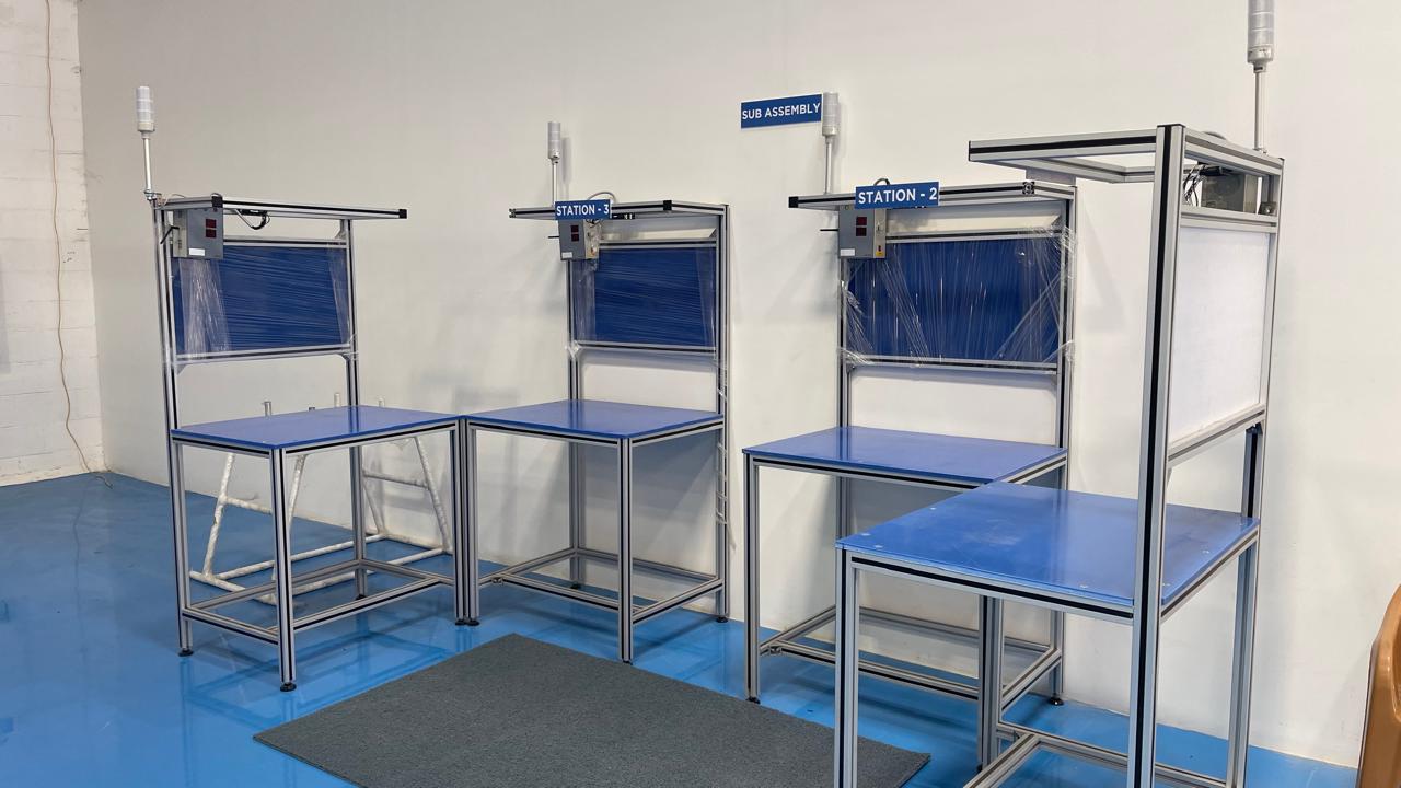 Manual work stations